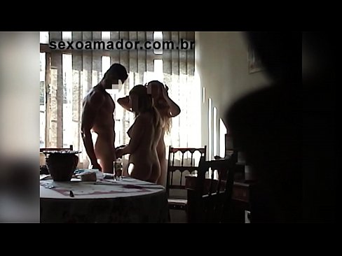 ❤️ Seksualni prijatelji pozivaju divovskog muškarca i trojku s njim ❤️❌ Porno fb na hr.hentaiser.ru ❌❤